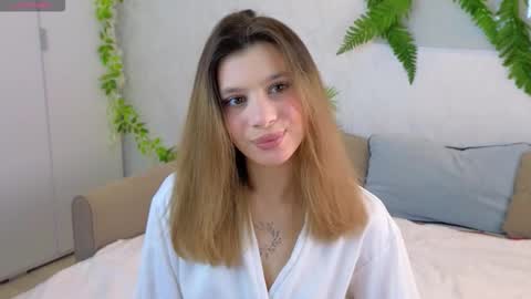 Adele online show from 03-17-26, 08:06