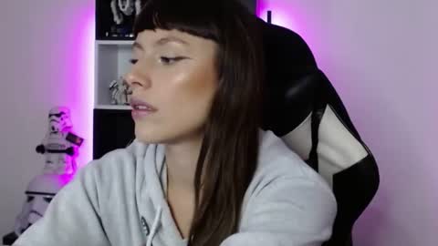Emily online show from 06-19-26, 01:10