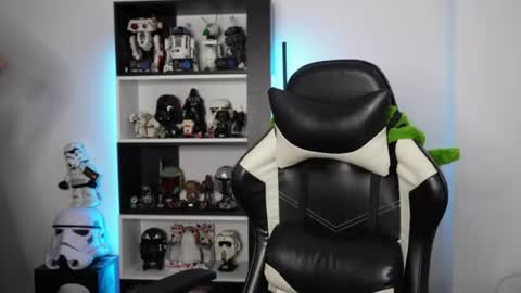 Emily online show from 07-15-26, 05:40