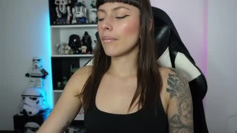Emily online show from 08-03-26, 05:16