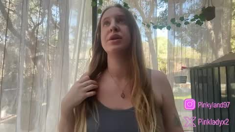 pinkladyx2 online show from 05-19-26, 09:59