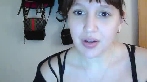 Nicky online show from 04-17-26, 07:44