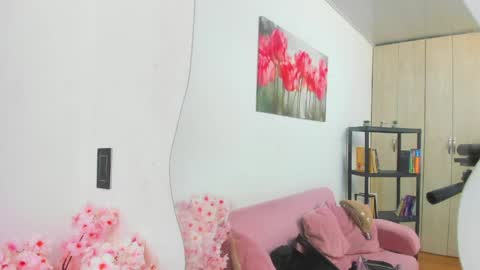 Snapshot of pinky_f00x chatting on 06-06-26, 07:29 pinky_f00x online show from 06-06-26, 07:29