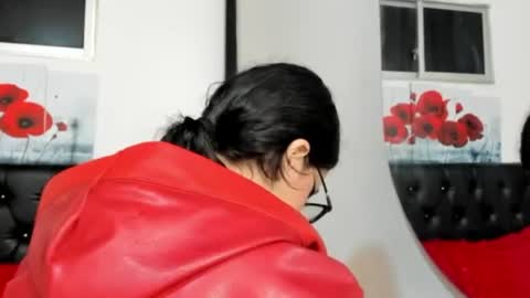 Snapshot of pinky_f00x chatting on 06-11-26, 12:32 pinky_f00x online show from 06-11-26, 12:32