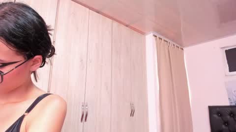 Snapshot of pinky_f00x chatting on 06-23-26, 07:23 pinky_f00x online show from 06-23-26, 07:23