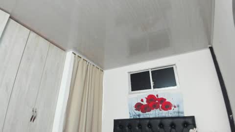 Snapshot of pinky_f00x chatting on 06-24-26, 07:24 pinky_f00x online show from 06-24-26, 07:24