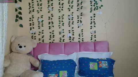 Pinky online show from 02-24-26, 01:47