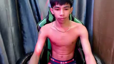 Snapshot of pinoy_oyd69 chatting on 05-09-26, 10:09 pinoy_oyd69 online show from 05-09-26, 10:09
