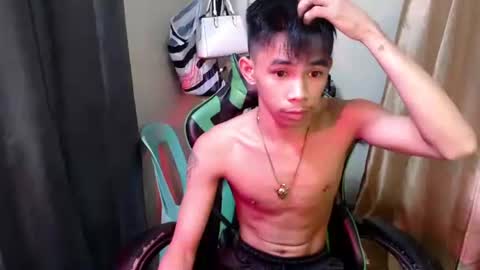 Snapshot of pinoy_oyd69 chatting on 05-24-26, 07:57 pinoy_oyd69 online show from 05-24-26, 07:57