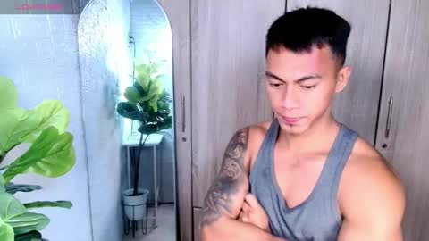Snapshot of pinoymilker chatting on 04-25-26, 06:38 ethan online show from 04-25-26, 06:38