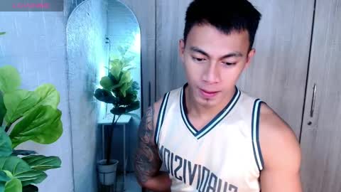 Snapshot of pinoymilker chatting on 05-03-26, 04:24 ethan online show from 05-03-26, 04:24