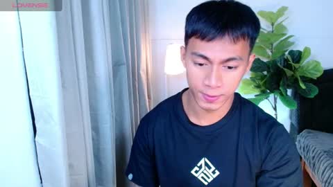 Snapshot of pinoymilker chatting on 06-20-26, 03:59 ethan online show from 06-20-26, 03:59