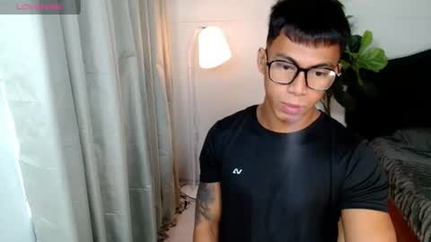 Snapshot of pinoymilker chatting on 06-26-26, 02:49 ethan online show from 06-26-26, 02:49