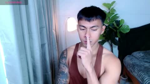 Snapshot of pinoymilker chatting on 06-28-26, 02:06 ethan online show from 06-28-26, 02:06