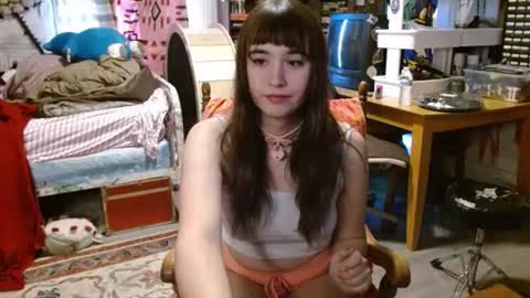 Izzy online show from 05-07-26, 03:28
