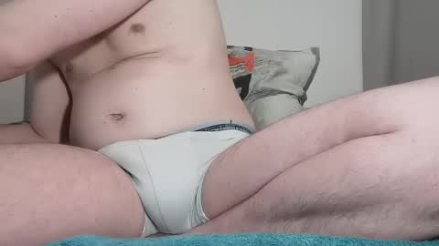 Snapshot of pladplad chatting on 01-12-25, 06:28 PLADPLAS online show from 01-12-25, 06:28