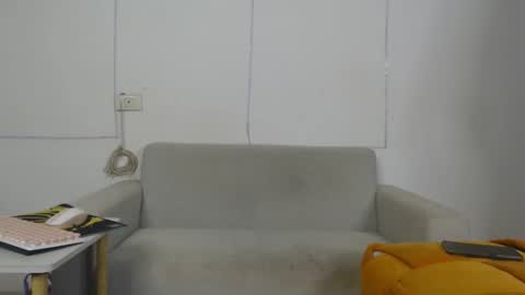 Snapshot of plasticgirll chatting on 10-10-25, 05:34 plasticgirll online show from 10-10-25, 05:34