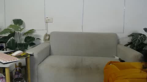 Snapshot of plasticgirll chatting on 01-05-26, 05:27 plasticgirll online show from 01-05-26, 05:27