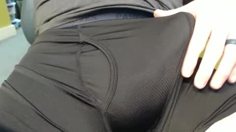 Snapshot of playful_hon chatting on 05-12-26, 04:37 playful_hon online show from 05-12-26, 04:37