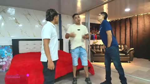   online show from 05-07-26, 11:10