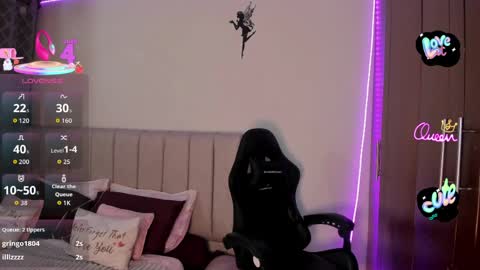 Ashely3 online show from 05-20-26, 01:12