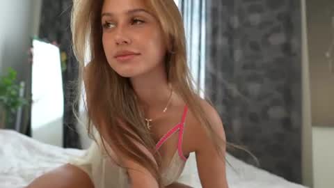 21 y.o Mila online show from 07-22-26, 02:09