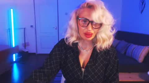 Victoria online show from 12-20-24, 11:26