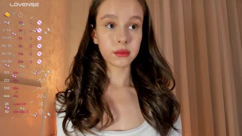 Sophie online show from 12-02-24, 06:54