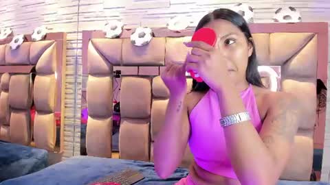 Snapshot of pocahontas_pow chatting on 06-27-26, 11:48 Pocahontas online show from 06-27-26, 11:48