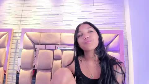 Snapshot of pocahontas_pow chatting on 07-11-26, 11:57 Pocahontas online show from 07-11-26, 11:57