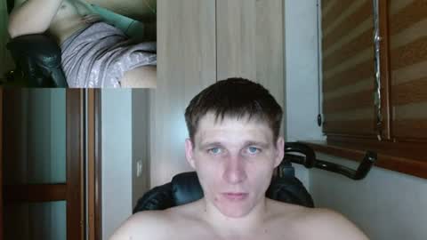 Snapshot of poliglotjoe2 chatting on 06-19-26, 09:29 Poliglotjoe2 online show from 06-19-26, 09:29