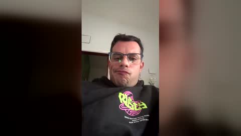 poll540539 online show from 04-05-26, 12:02