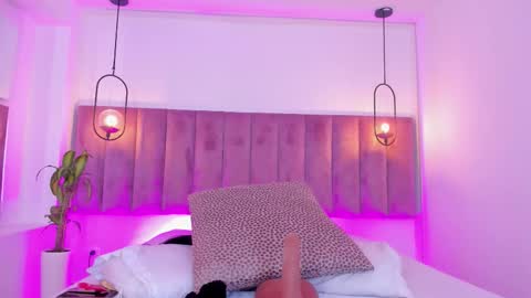 POLLY online show from 03-19-26, 10:41