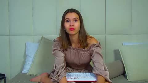 Polly online show from 03-08-26, 08:12