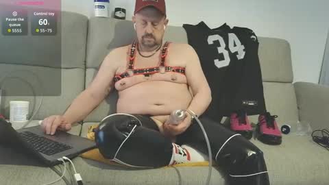 poppersbator73 online show from 04-03-26, 12:25