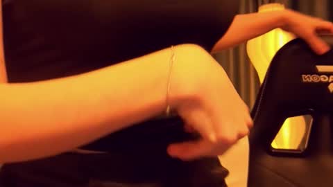 April online show from 12-19-25, 07:21