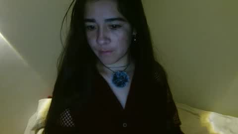 Snapshot of porcelainlux chatting on 06-09-26, 02:12 porcelainlux online show from 06-09-26, 02:12