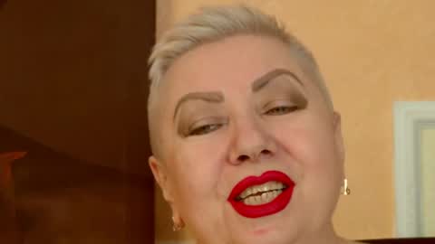 Snapshot of posh_lady chatting on 04-23-26, 08:00 LADY POSH online show from 04-23-26, 08:00