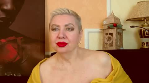 Snapshot of posh_lady chatting on 04-30-26, 11:49 LADY POSH online show from 04-30-26, 11:49