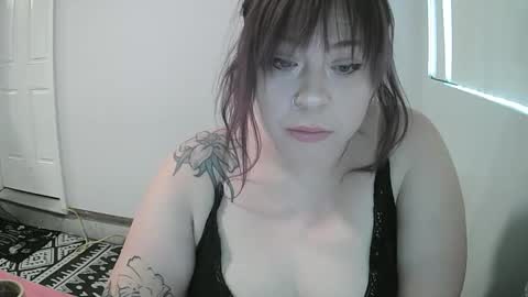 posionedxpeach online show from 11-05-25, 09:04