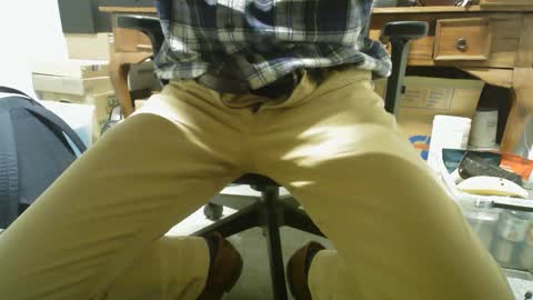 Snapshot of poundtownusa2016 chatting on 02-16-25, 10:21 ConchilDog online show from 02-16-25, 10:21