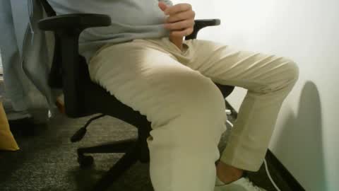 Snapshot of poundtownusa2016 chatting on 09-09-25, 04:39 ConchilDog online show from 09-09-25, 04:39