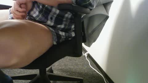 Snapshot of poundtownusa2016 chatting on 03-09-26, 02:15 ConchilDog online show from 03-09-26, 02:15