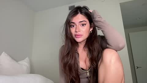 Selena online show from 04-09-26, 10:15