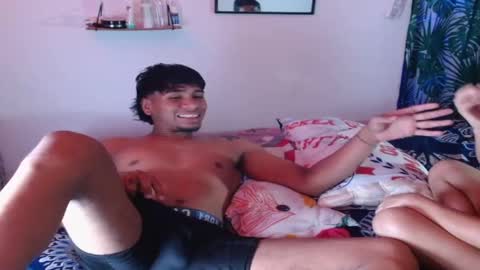 Snapshot of power_hot18 chatting on 02-05-26, 04:17 ALEX Y ALEXA online show from 02-05-26, 04:17