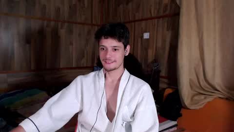 chris independent  online show from 04-17-26, 07:44