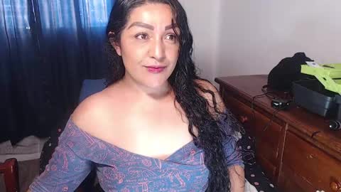 Snapshot of ppepittaaredd chatting on 05-25-26, 01:39 maryana online show from 05-25-26, 01:39