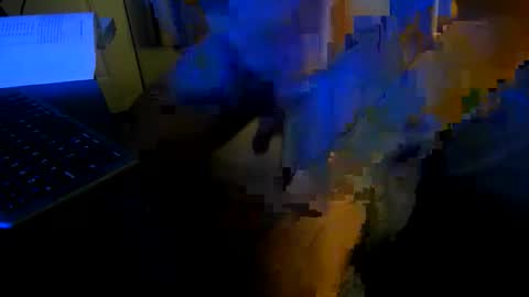 Snapshot of prague777 chatting on 12-20-25, 08:32 prague777 online show from 12-20-25, 08:32