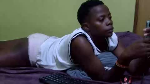 precious_nesh online show from 12-19-25, 04:03