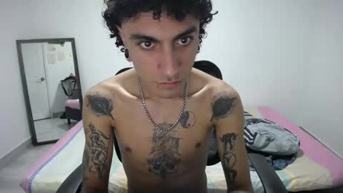 Plux online show from 04-16-26, 04:57